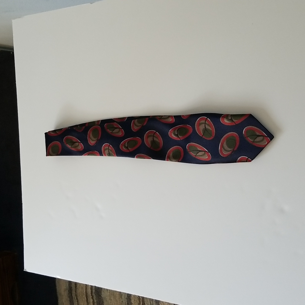 Gold City handmade silk tie.  Navy blue, red and green. Like new.